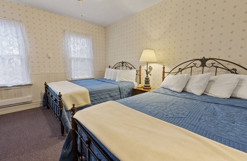 Hillcrest Hotel | The Pines Inn Lake Placid