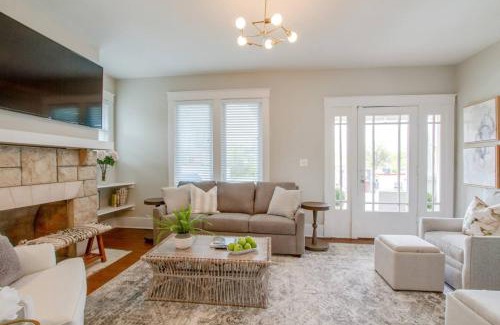 Woodland in Waverly House | The Pink Door Beauty Stunning and Fresh