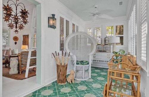 Northeast Virginia Beach House | The Pink House