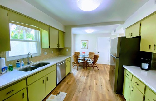 Bay Isle House | The Pink Palm on Siesta Key