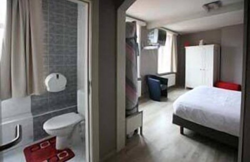 Westende Hotel | The Piper's Pub
