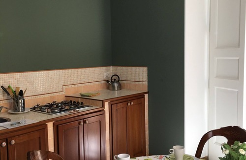 Historical Downtown Salerno House | The Place - The Corner Suite. Cooking class available on demand