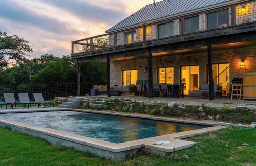 Fredericksburg House | The Point-Hill Country Views-Pool+Hot Tub