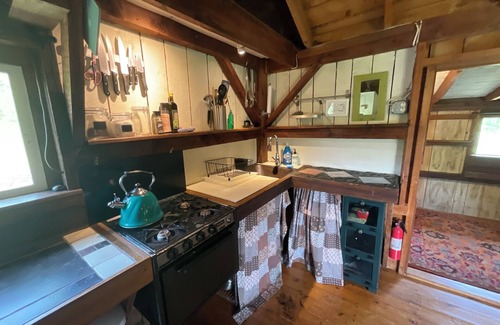 Rochester Cabin | The Pond Cabin at Sky Hollow, The Hunter Cabin at Sky Hollow