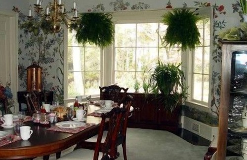 Elizabeth City Bed & Breakfast | The Pond House Inn