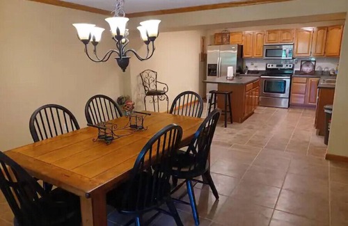 Cadiz House | The Ponderosa - 2 Story, 3 bedroom, 2 bath & den
