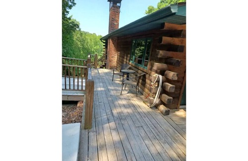 Cadiz House | The Ponderosa - 2 Story, 3 bedroom, 2 bath & den