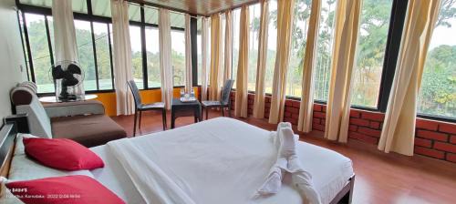 Madikeri Bed & Breakfast | The Pool Villa Coorg
