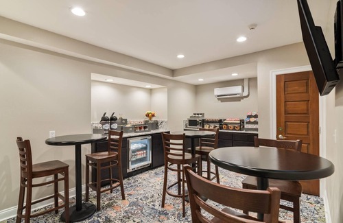 Port St. Joe Hotel | The Port Inn and Cottages, an Ascend Collection Hotel