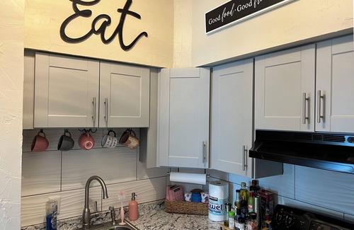 Hampton Condo | The Posh Plum - Fun and Easy Beach Vacation - In the Heart of it All