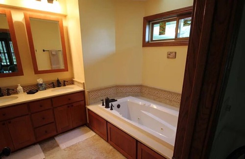 Cottonwood Falls House | The Prairie House - sleeps six