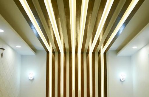 Bhopal Resort | The prandium lux restro pooldeck room