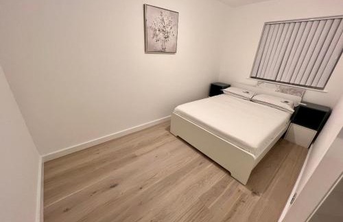 Shortlands Apartment | The Premier Living Experience Entire 2-Bedroom Modern Apartment