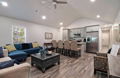 Church Street House | The Pretty Peacock - This Cozy Lakewood Home
