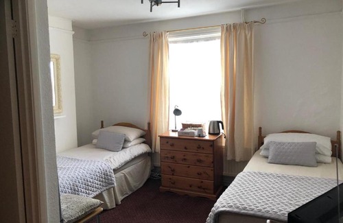 Reigate House | The Prince of Wales