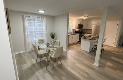 Rochester House | THE PRINCESS RANCH IS MODERN AND CENTRAL