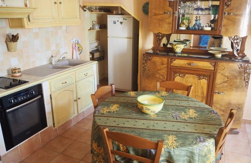 Dauphin House | The Priory