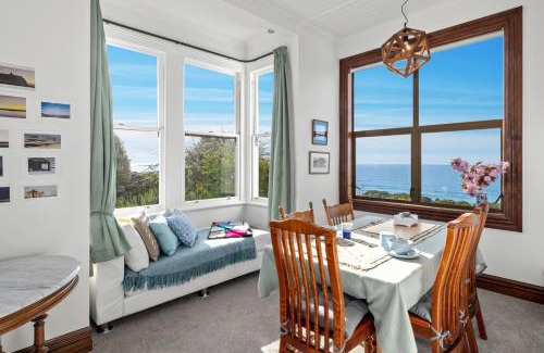 Brighton House | The Professor's Beach House - Brighton Home