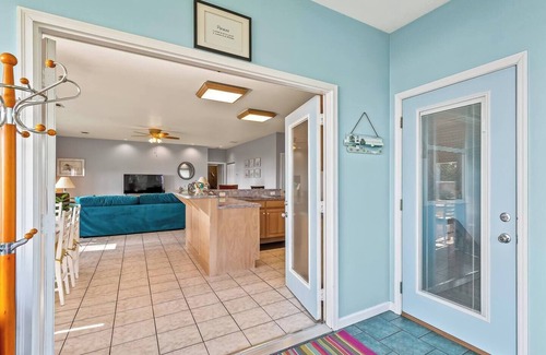 Panacea House | The Professor's Fish House- dock on the bay
