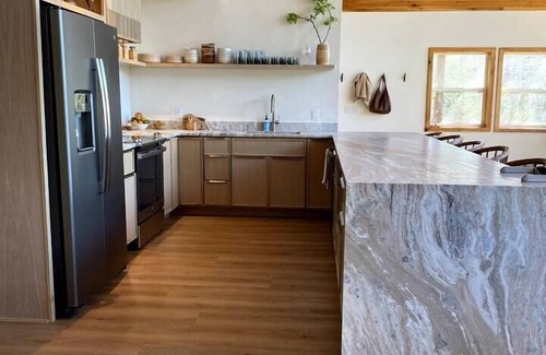 Ellijay Cabin | The Proper Deer-Nordic Inspo, Lots of Amenities!