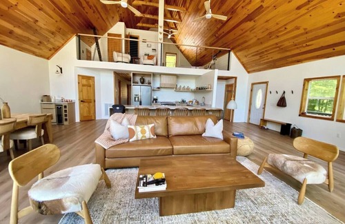 Ellijay Cabin | The Proper Deer-Nordic Inspo, Lots of Amenities!