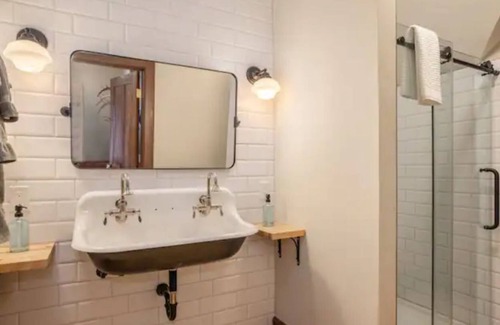 Lower East Side House | The Prospect Loft - Great for groups