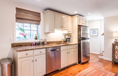 Newburyport House | The Pumpkin House, a Classic Single Family Sanctuary in the Heart of Newburyport