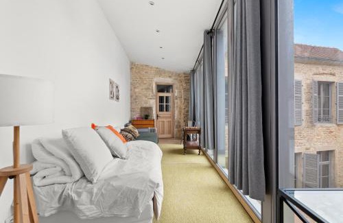 Beaune City Centre Bed & Breakfast | The Purple Courtyard