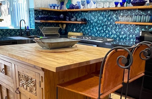 Tucson House | The Purple Coyote Compound - King Beds CAZTUOR2649