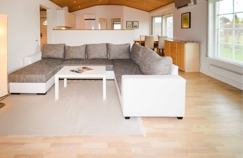 Faxe House | The quality house is located in Mosebølle Strand and in a landscape close to nature.