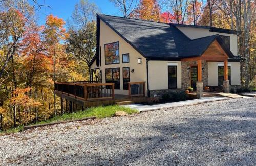 Logan House | The Quana - Hot tub, fire pit, and Huge Entertainment Area