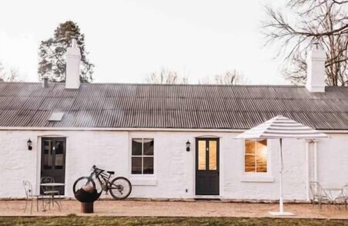 Primrose Valley Apartment | The Quarters: Stone Studio Retreat with Fireplace