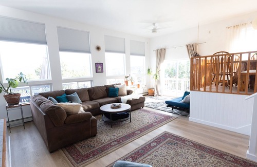 Black Hawk House | The Quartz Retreat - 5 min from Golden Gate Canyon State Park