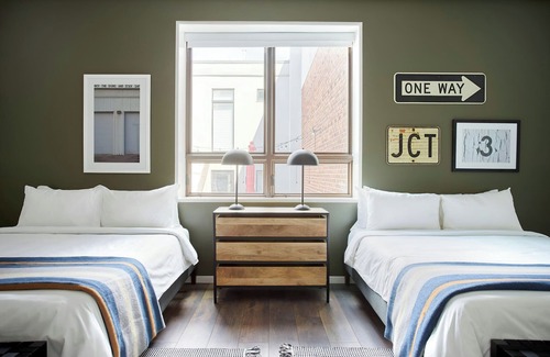 Queen Village Hotel | The Queen Hotel Queen Village, Sonder by Marriott Bonvoy