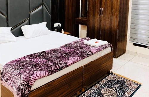 Phagwara Hotel | THE R MOTEL Phagwara City - Full Privacy & Security - Family,Corporate,Couples Favorite
