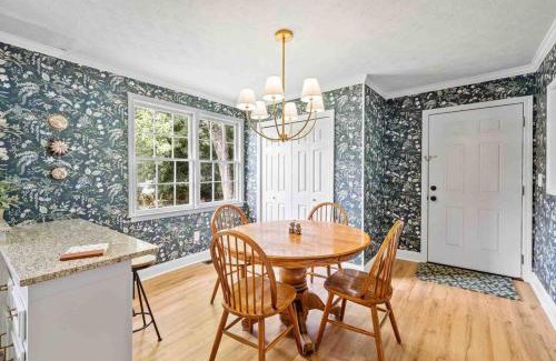 Travelers Rest House | The Rabbit Hole