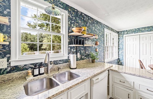 Travelers Rest House | The Rabbit Hole - cozy retreat in downtown Travelers Rest.