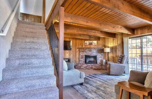 Sugarloaf Villa | The Raccoon Retreat + Firepit + Spa + BBQ