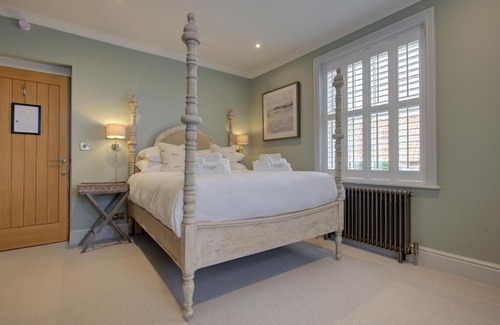Burnham Market Hotel | The Railway Hotel by Barefoot Retreats