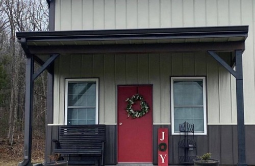 Wilson County House | THE RED DOOR AT MAY RIDGE - situated on 147 acres