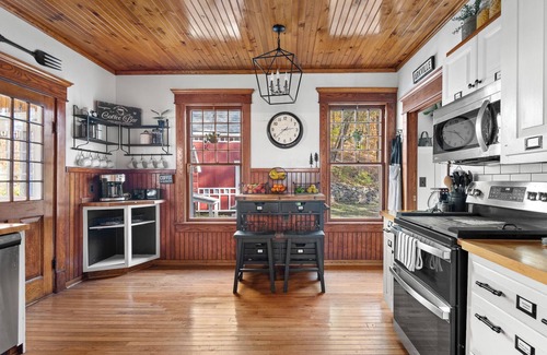 Arkville House | The Red Hemlock House And Barn, Let us be your mountain home away from home