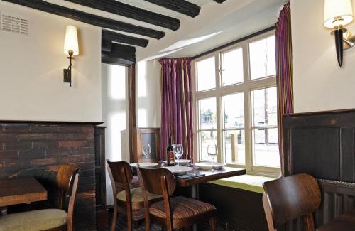 Cambridge Hotel | The Red Lion Hotel