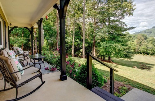 Arden House | The Red Maple Getaway
