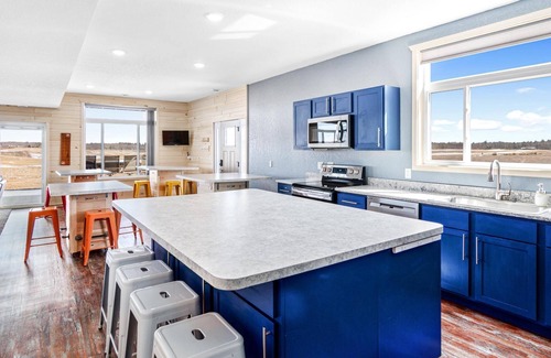 Hayward House | The Red Walleye: A Big Home on Big Fish Golf Course - Sleeps 22!