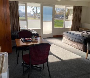 Redwood Hotel | The Redwood Hotel