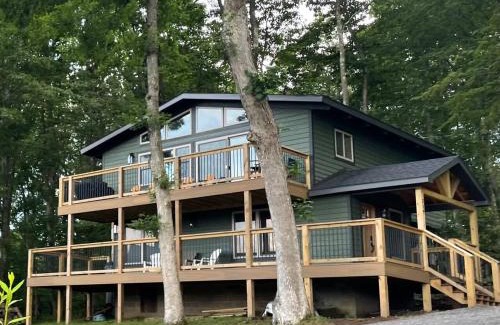 Alpine Lake House | The Refuge
