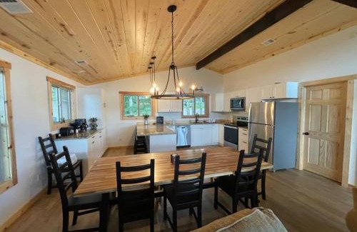 Alpine Lake House | The Refuge