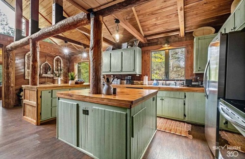 Compton House | The Refuge with breathtaking views