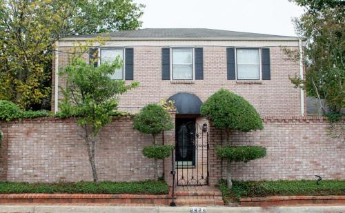 Montgomery House | The Regal Courtyard Retreat 5 Min to ASU