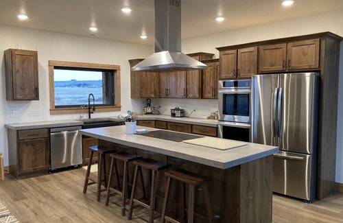 Cody House | The Rendezvous - Mountain views surrounded by fields